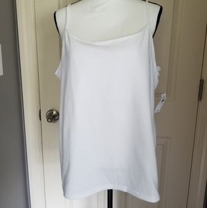 NWT- Sz XXL white Gap tank w/ shelf bra